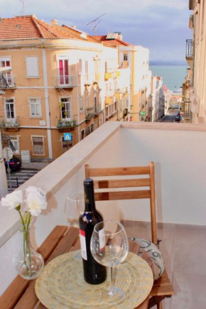 River View Balcony - Historic Center !